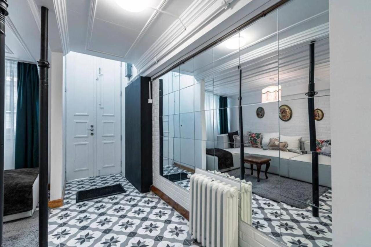 Historical 4-Br Home Steps From Besiktas Stadium & Bosphorus Views - Prime Nisantasi Location! اسطنبول المظهر الخارجي الصورة